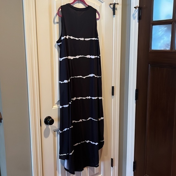 BUNDLE of two maxi length dresses 2XL black+black/white stripe great staples - Picture 5 of 16
